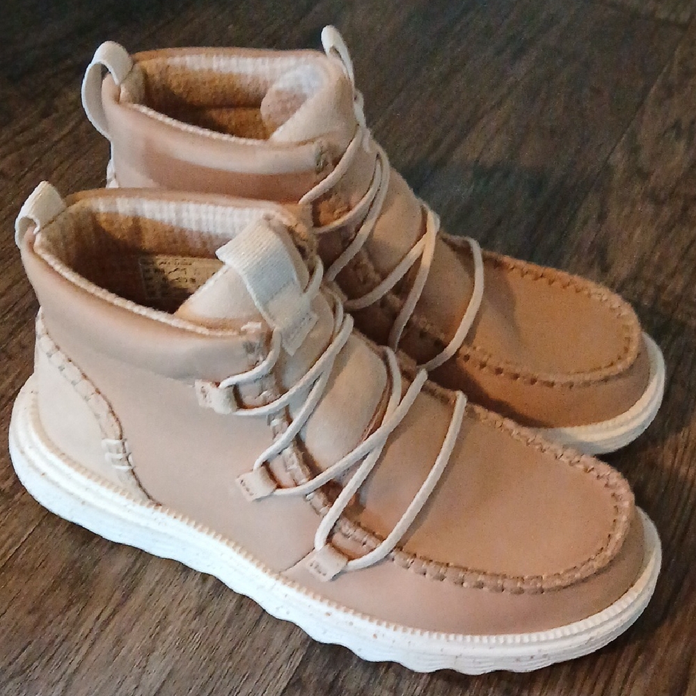 Hey Dude Women's Light Brown Ankle Booties